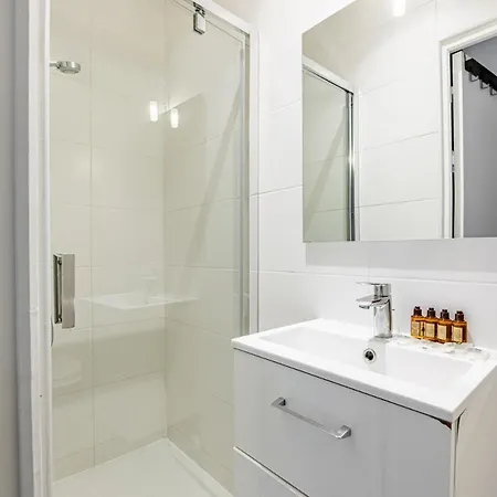 アパート G # # 2people # Voltaire # Stambroise